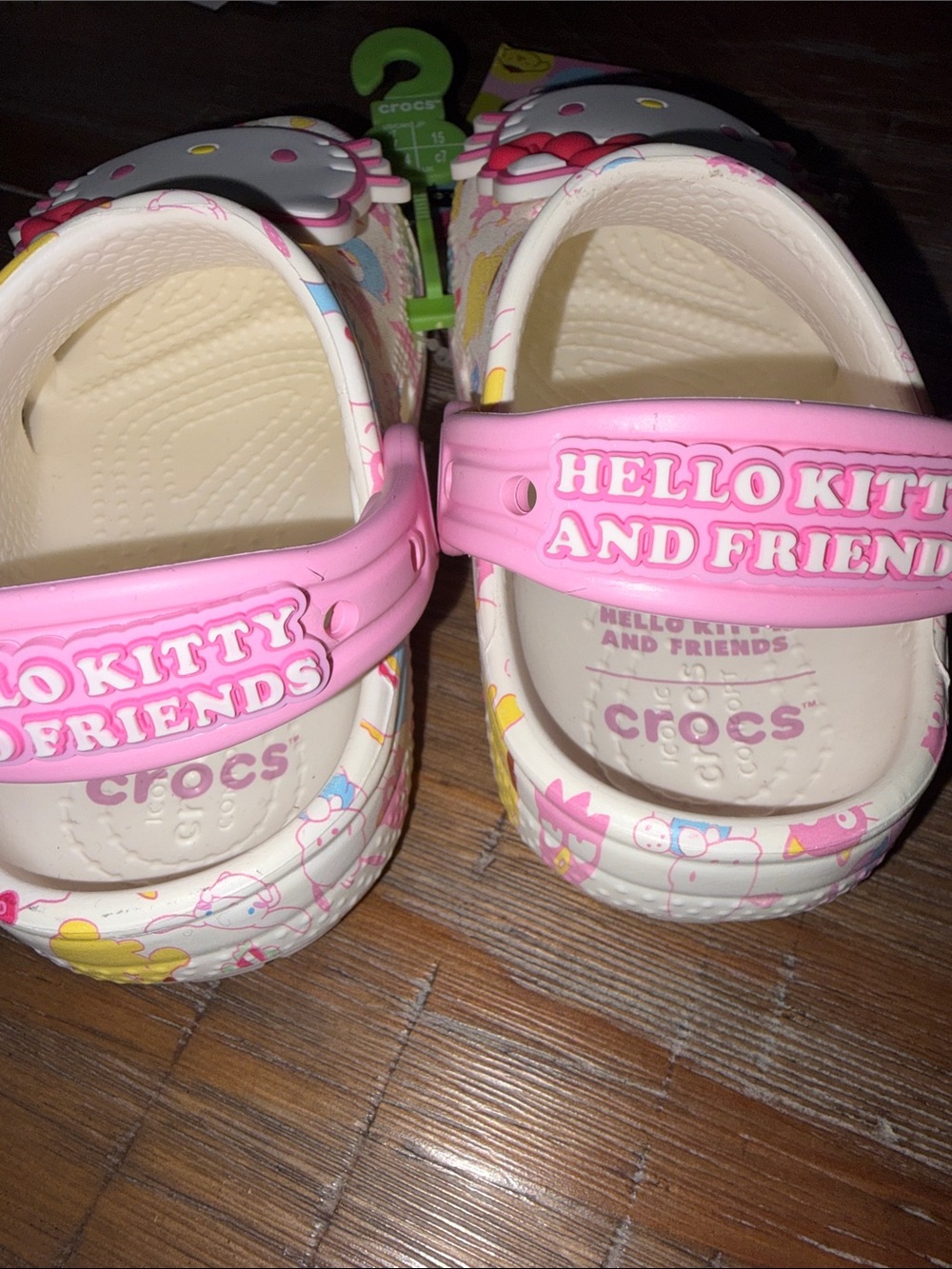Hello Kitty CROCS classic clogs C7 - Picture 2 of 5